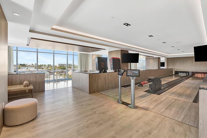 Private bowling suite at Nautilus 220
